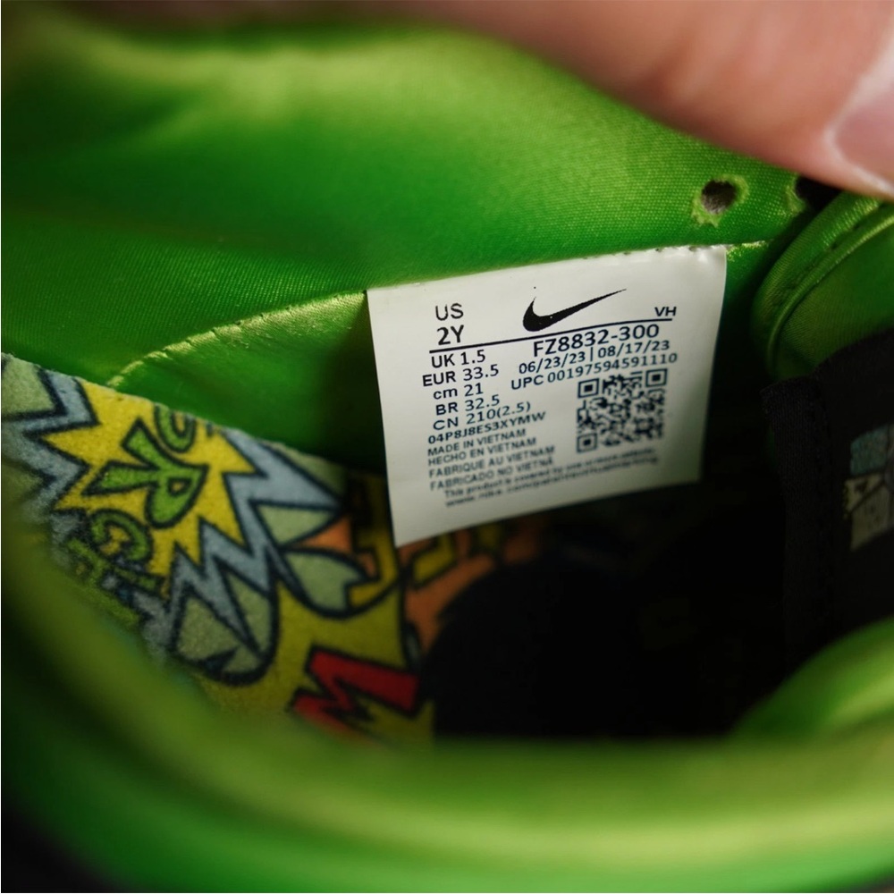Nike SB Dunk Low Sneakers Kids Sz 2Y Powerpuff Girls Buttercup Green FZ8832-300 - Picture 11 of 13